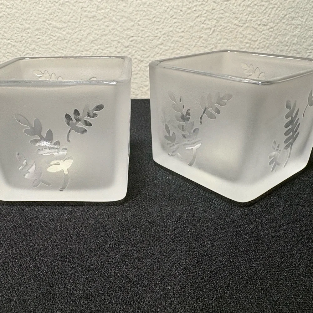 PartyLite elegant frosted